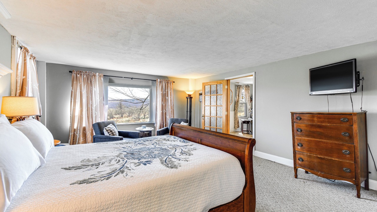 Photo of Bedroom in Conesus