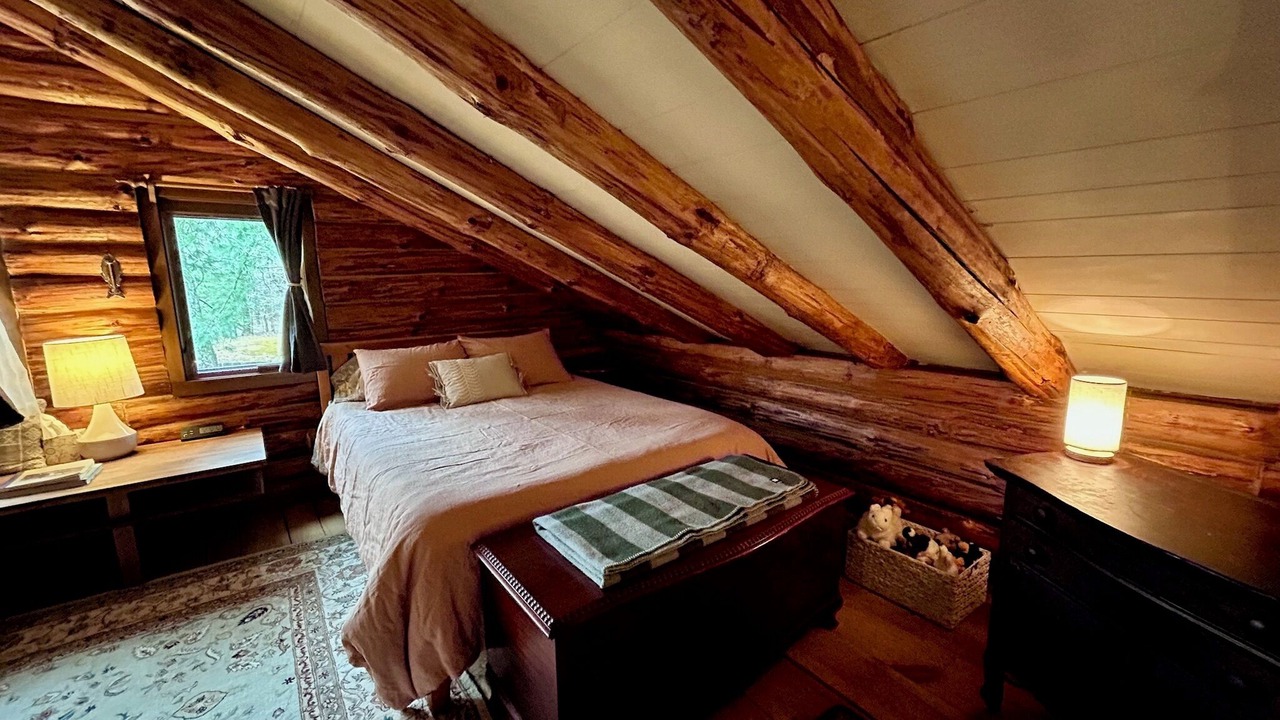 Photo of Bedroom in Newfield