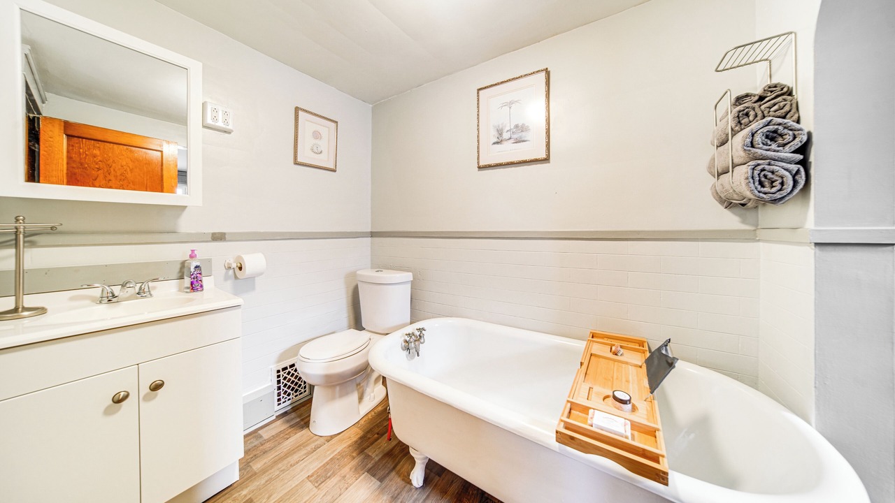 Photo of Bathroom in Conneaut