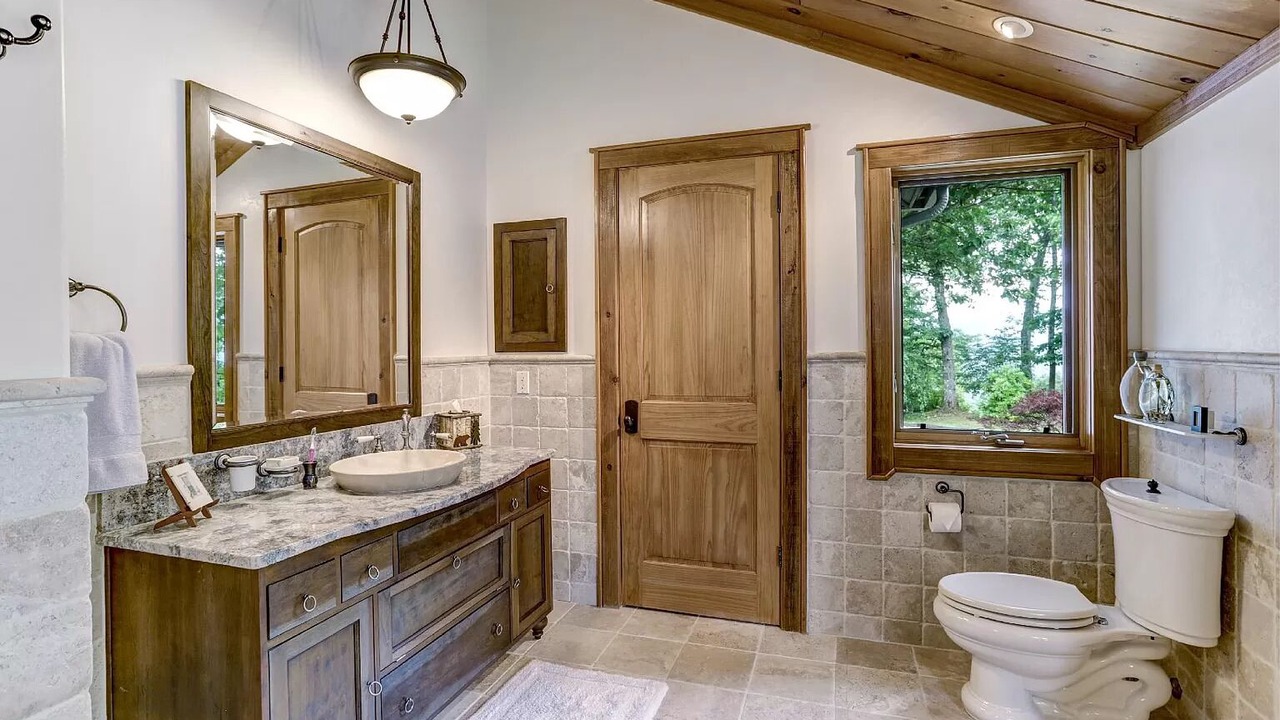 Photo of Bathroom in Hayesville