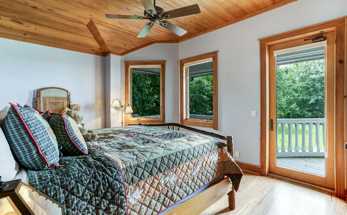 Photo of Bedroom in Hayesville