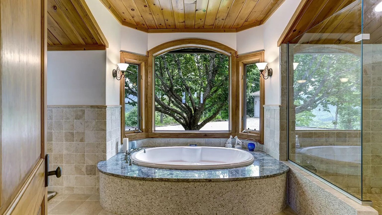 Photo of Bathroom in Hayesville