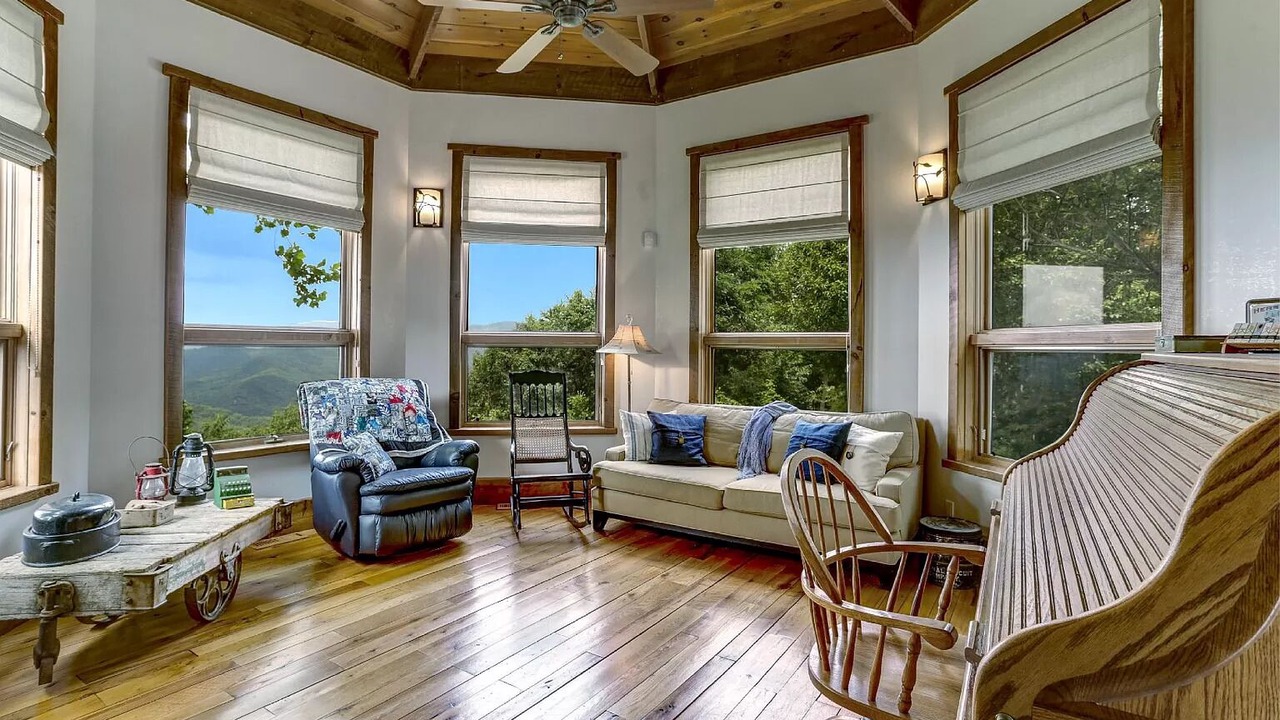 Photo of Livingroom in Hayesville