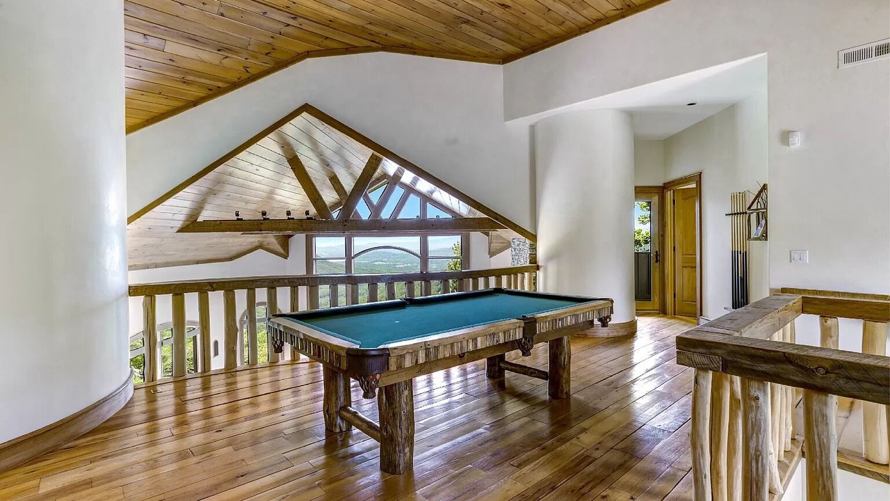 Photo of Bedroom in Hayesville