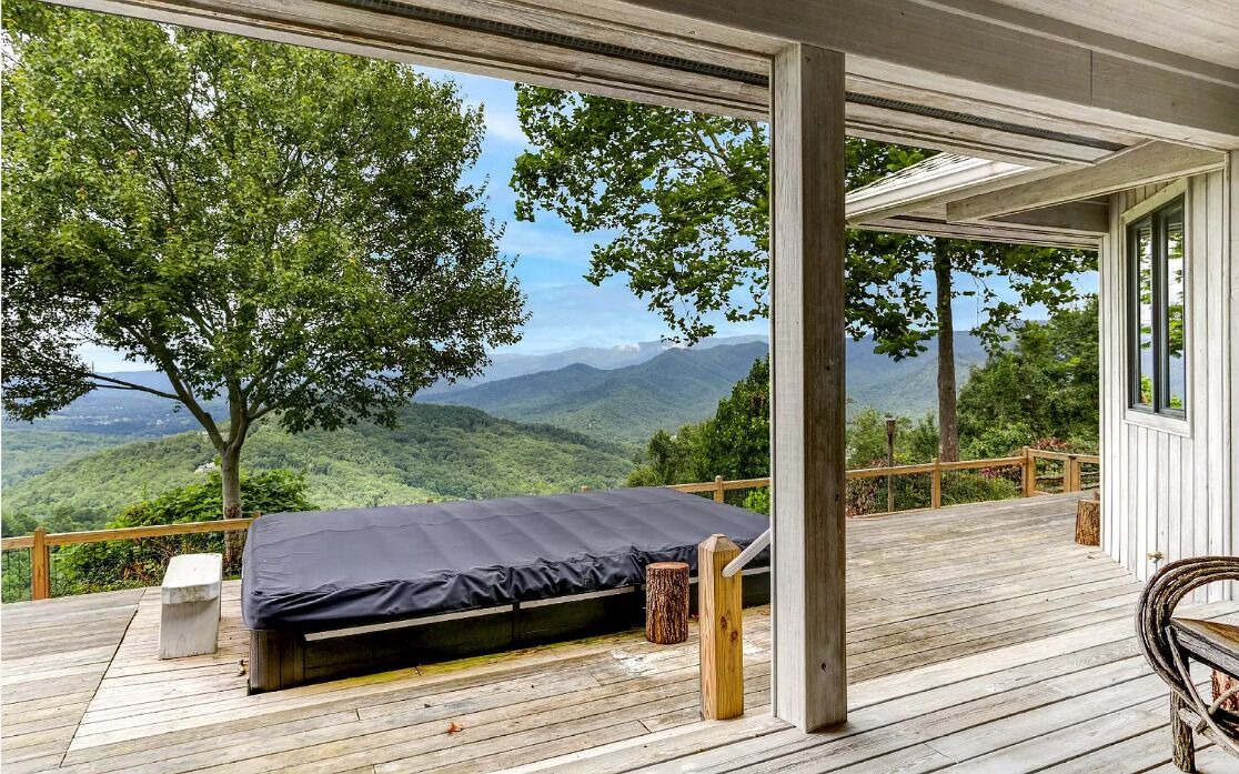 Photo of Patio Balcony in Hayesville