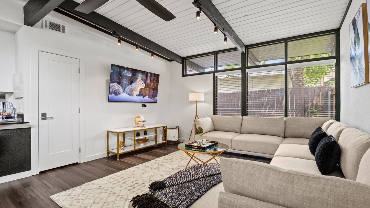 Photo of Livingroom in Northwest Dallas