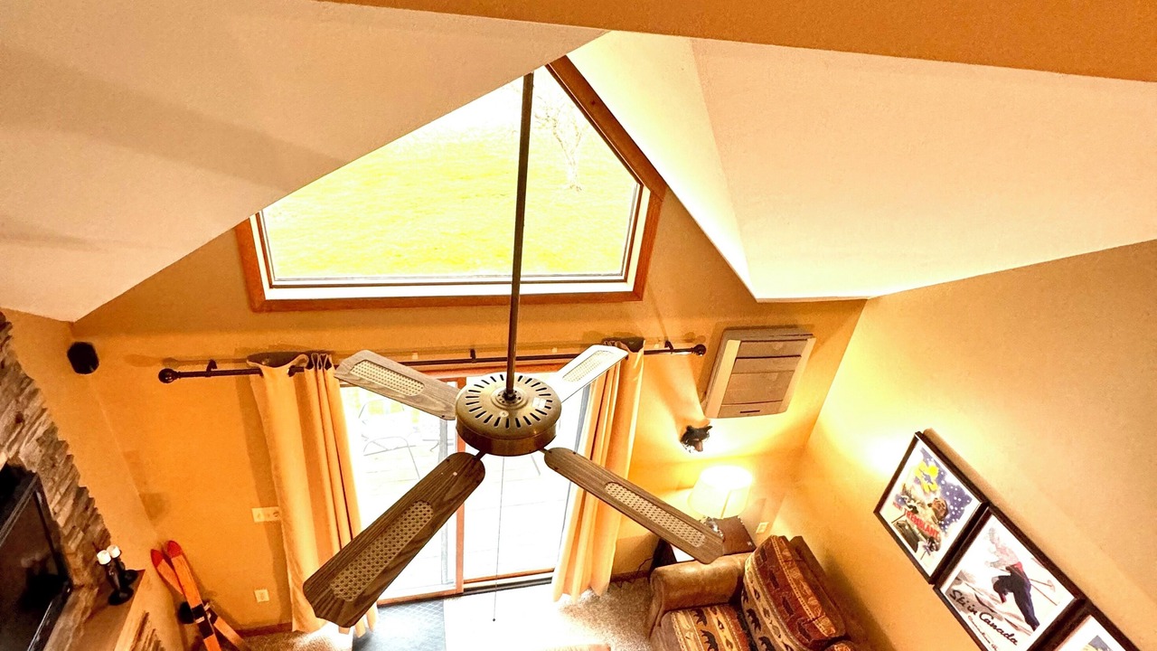 Photo of Livingroom in Ellicottville