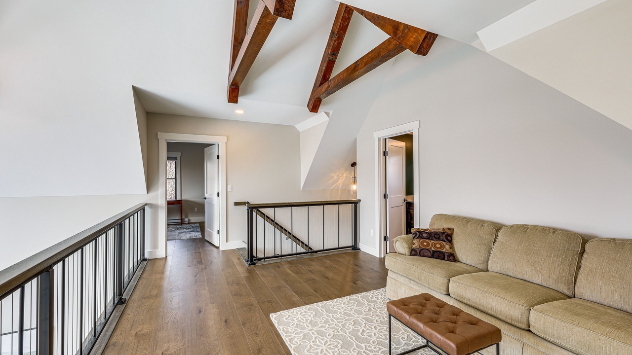 Photo of Livingroom in Lovell