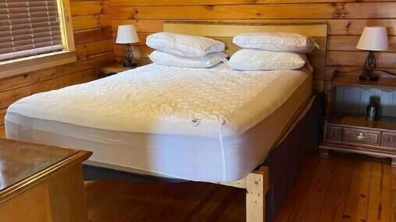 Photo of Bedroom in Teall Beach