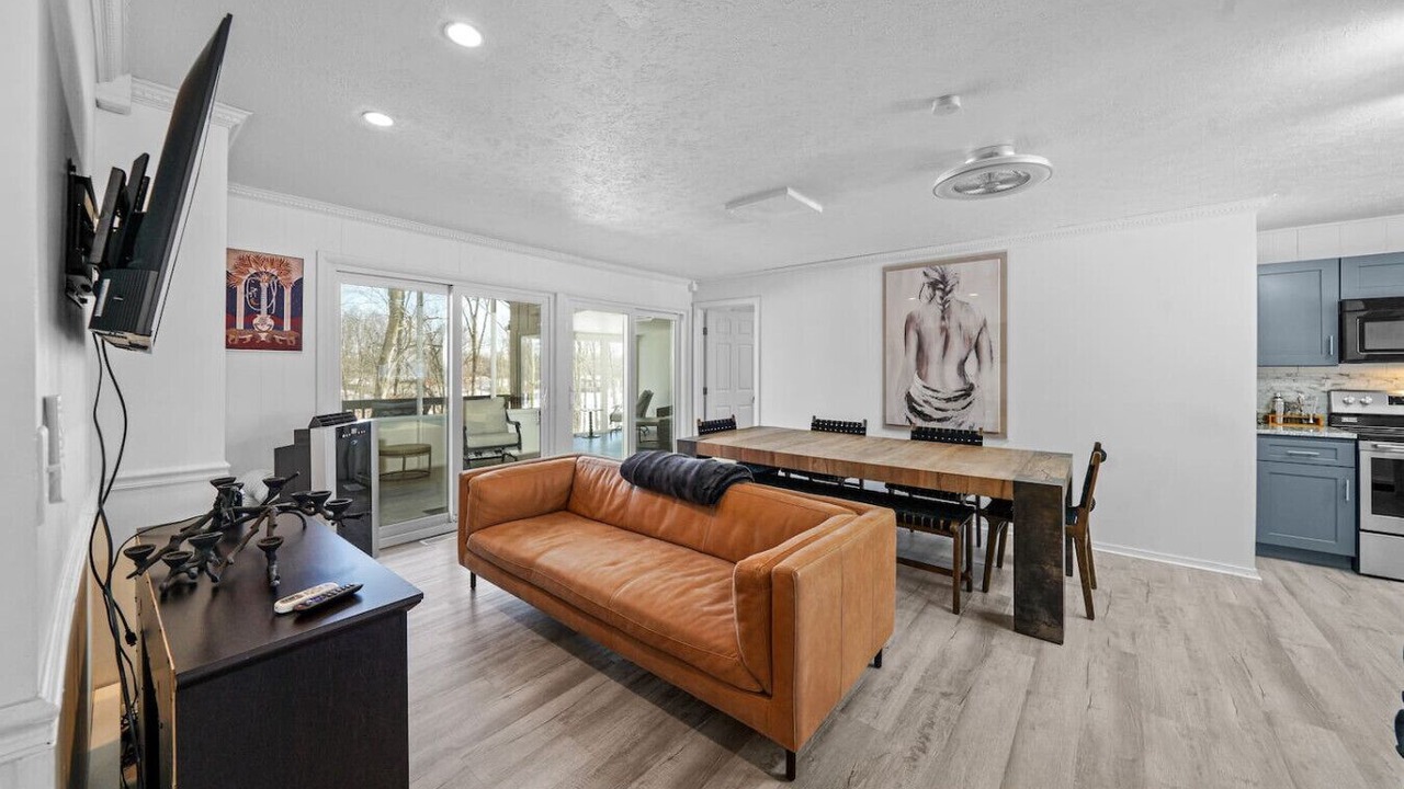 Photo of Livingroom in Streetsboro