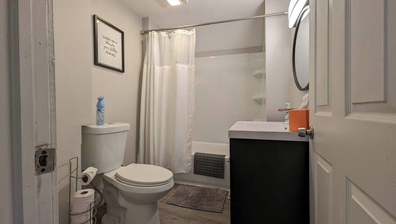 Photo of Bathroom in Ohio City