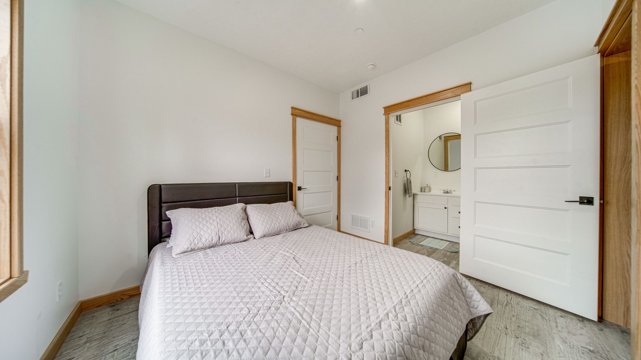 Photo of Bedroom in Erie