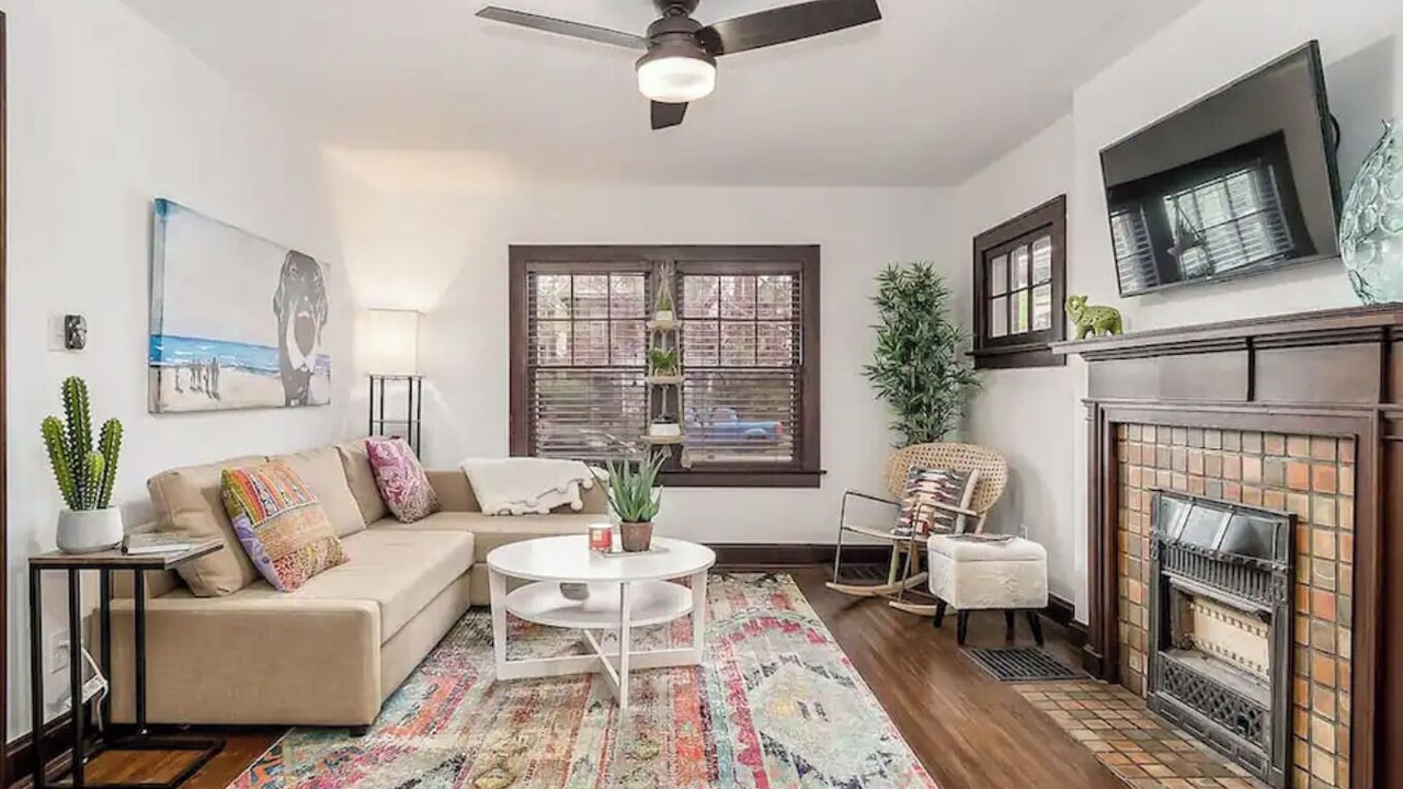 Photo of Livingroom in Victorian Village