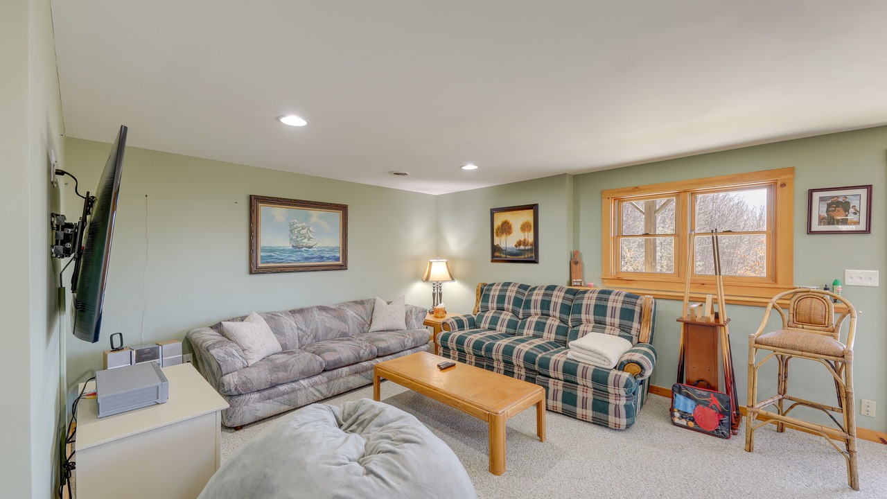 Photo of Livingroom in Harrison