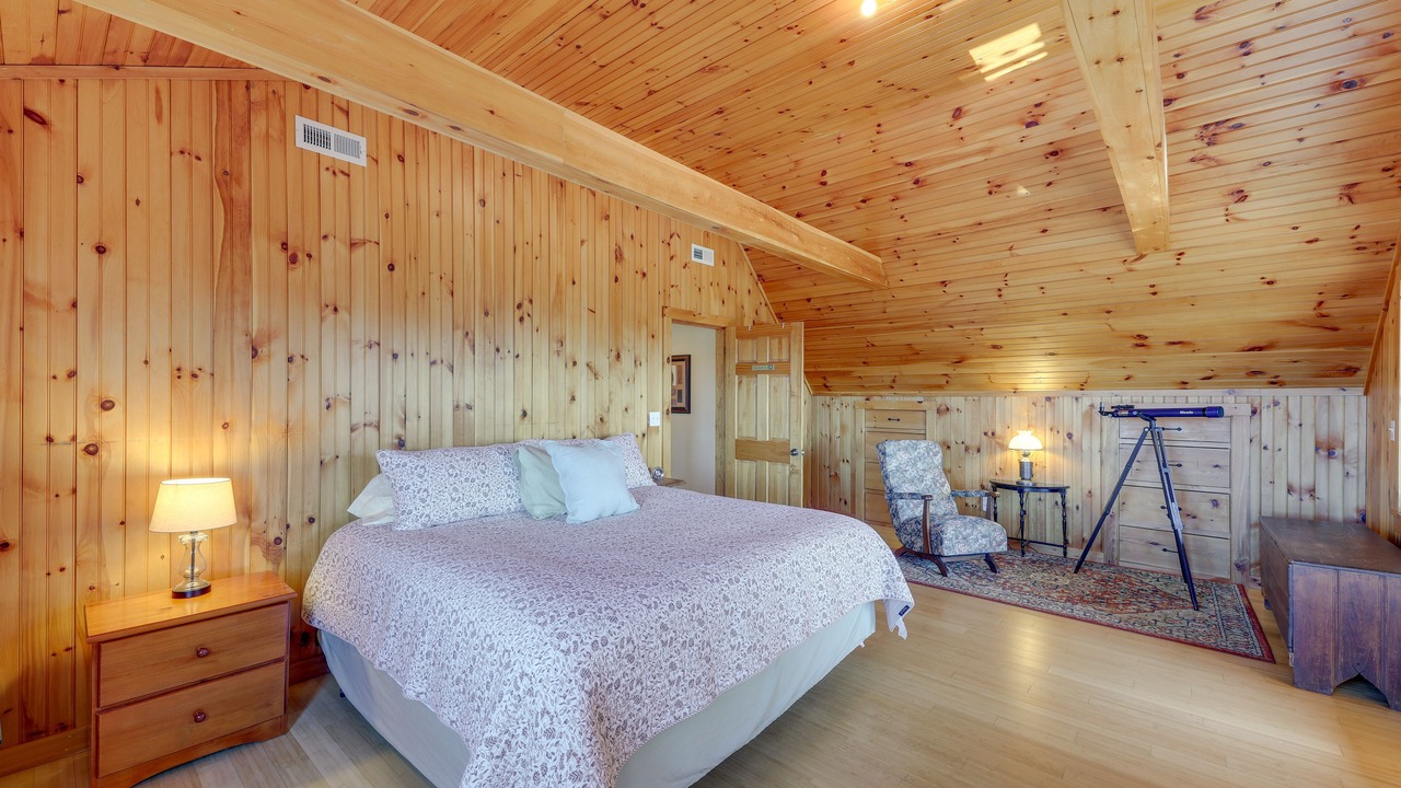 Photo of Bedroom in Harrison