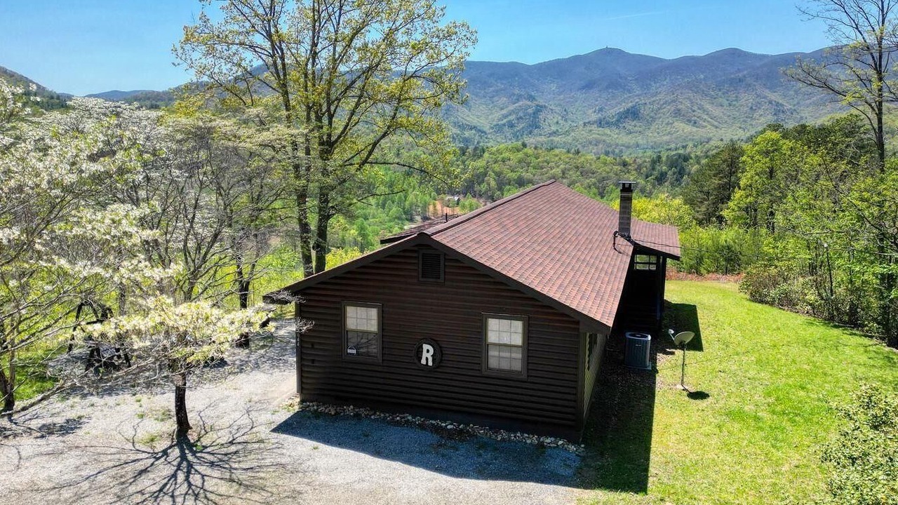 Photo of Outdoor in Hiawassee