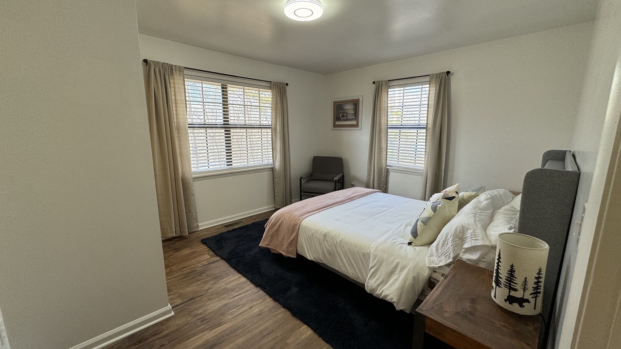 Photo of Bedroom in Hiawassee