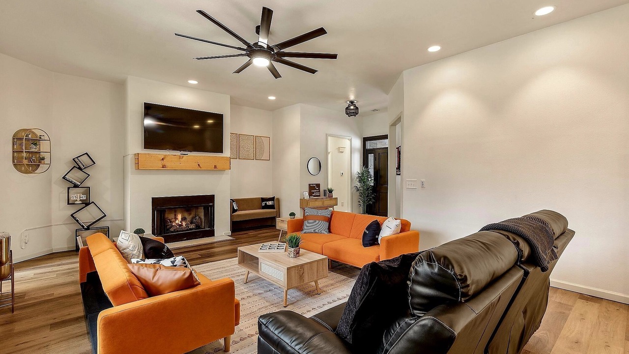 Photo of Livingroom in Catoosa