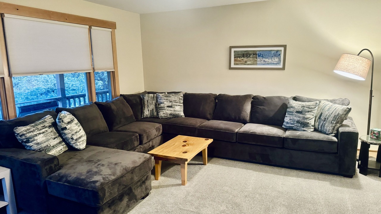Photo of Livingroom in Torrey