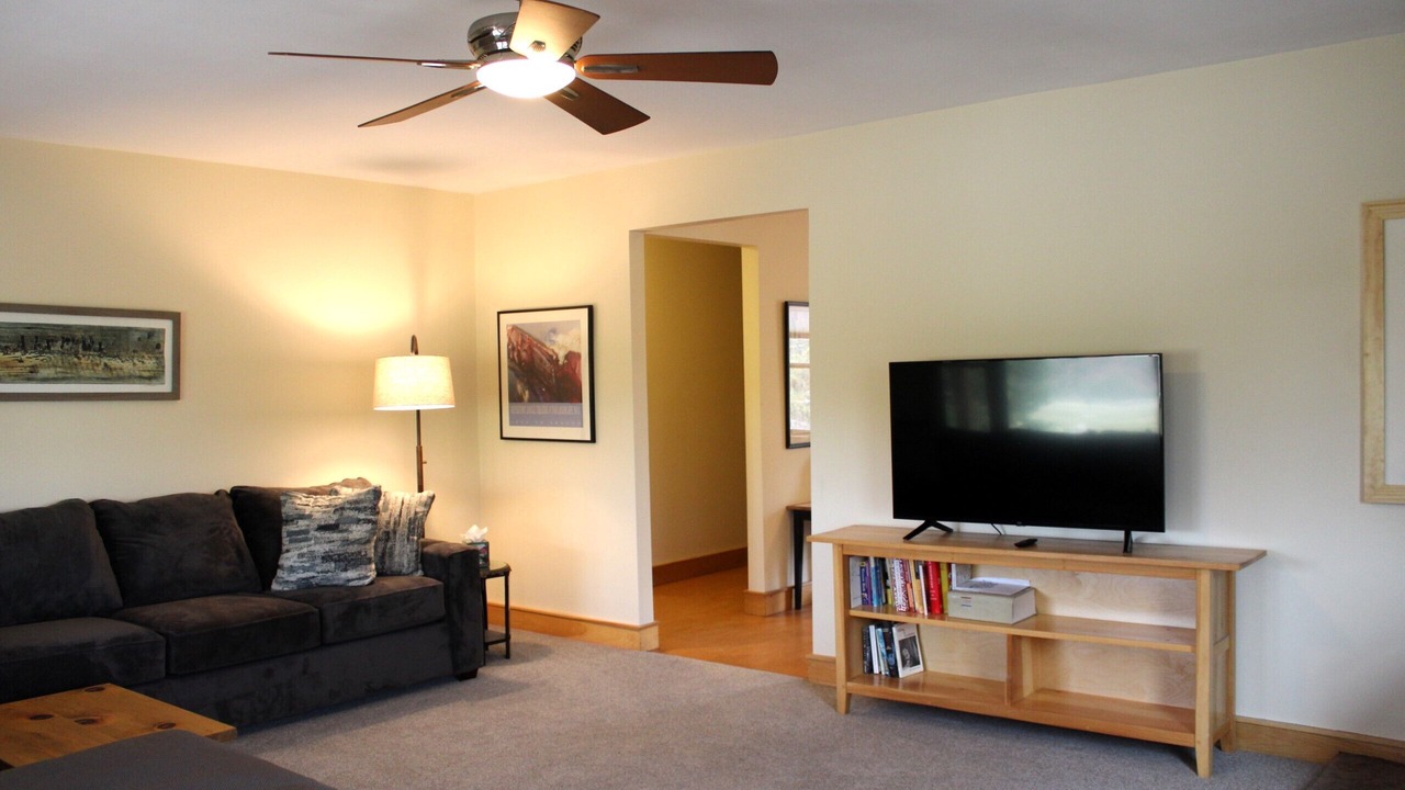 Photo of Livingroom in Torrey