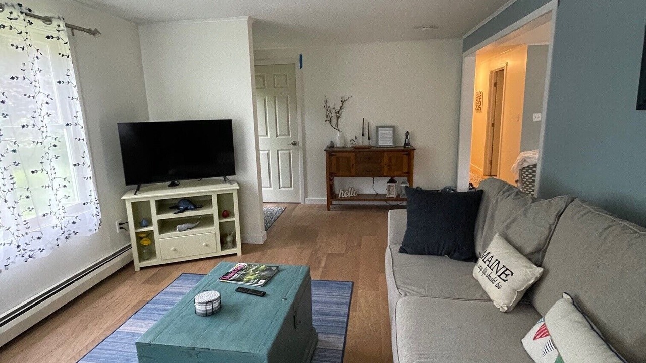 Photo of Livingroom in Bayville