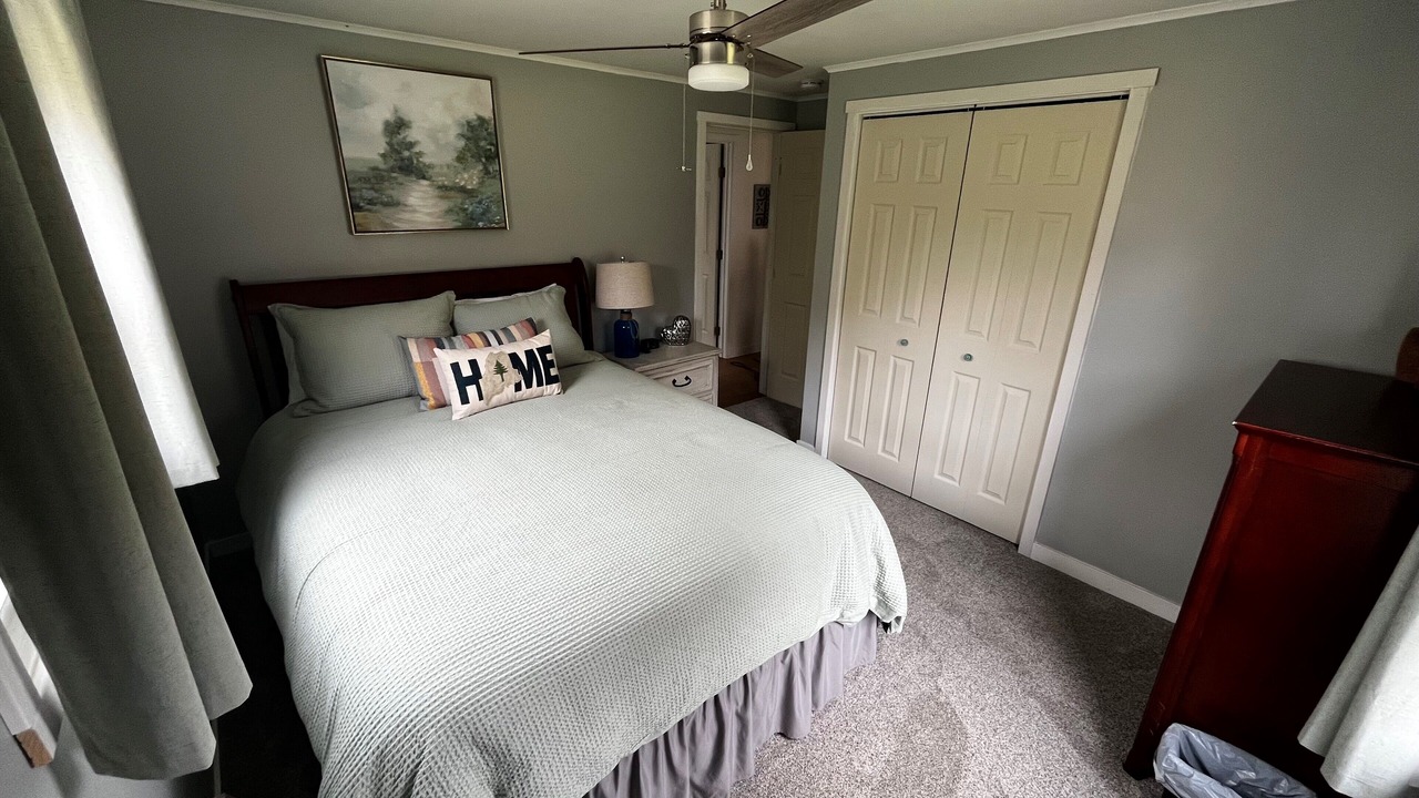 Photo of Bedroom in Bayville