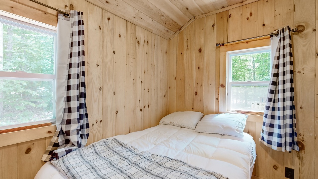 Photo of Bedroom in Kents Hill