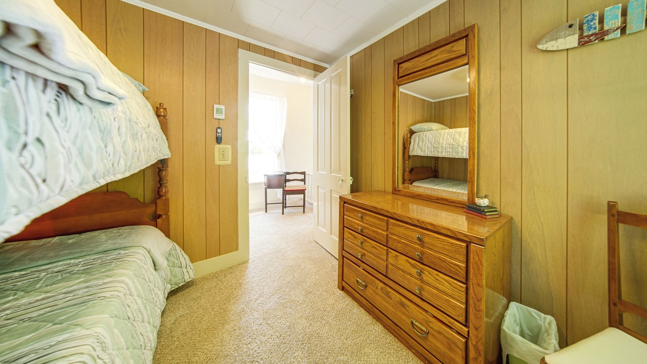 Photo of Bedroom in Centerville