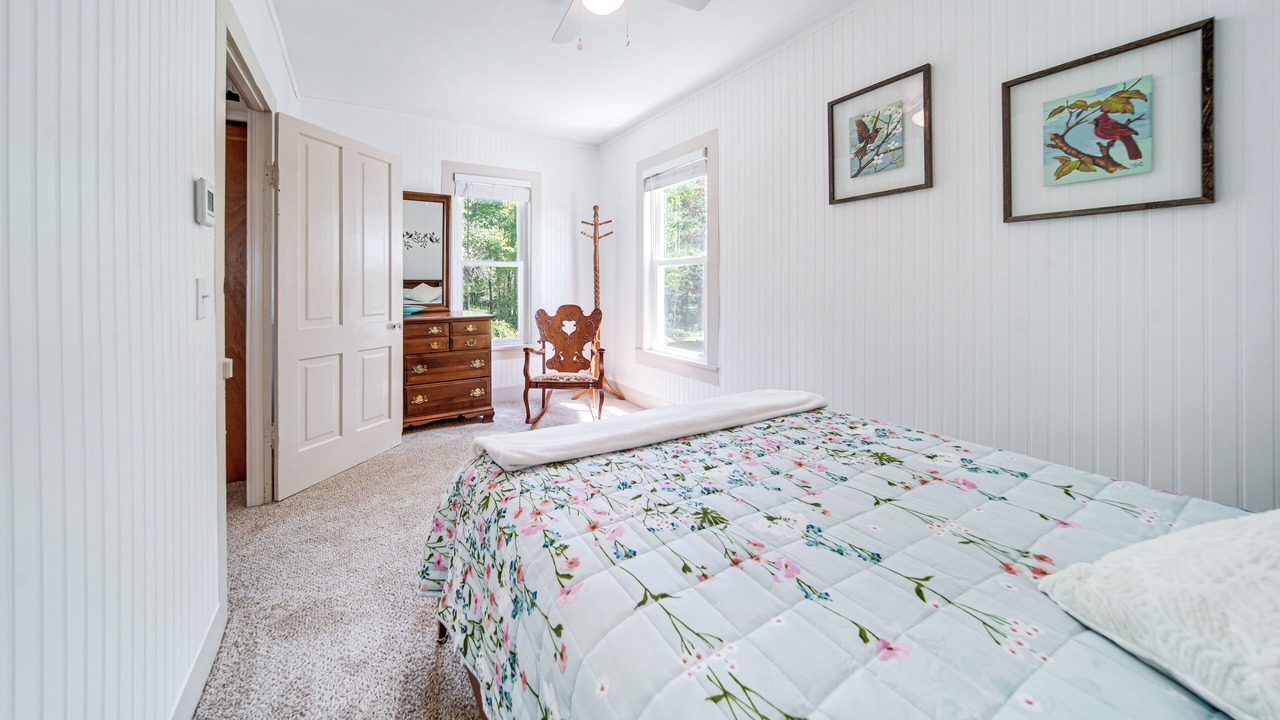 Photo of Bedroom in Centerville