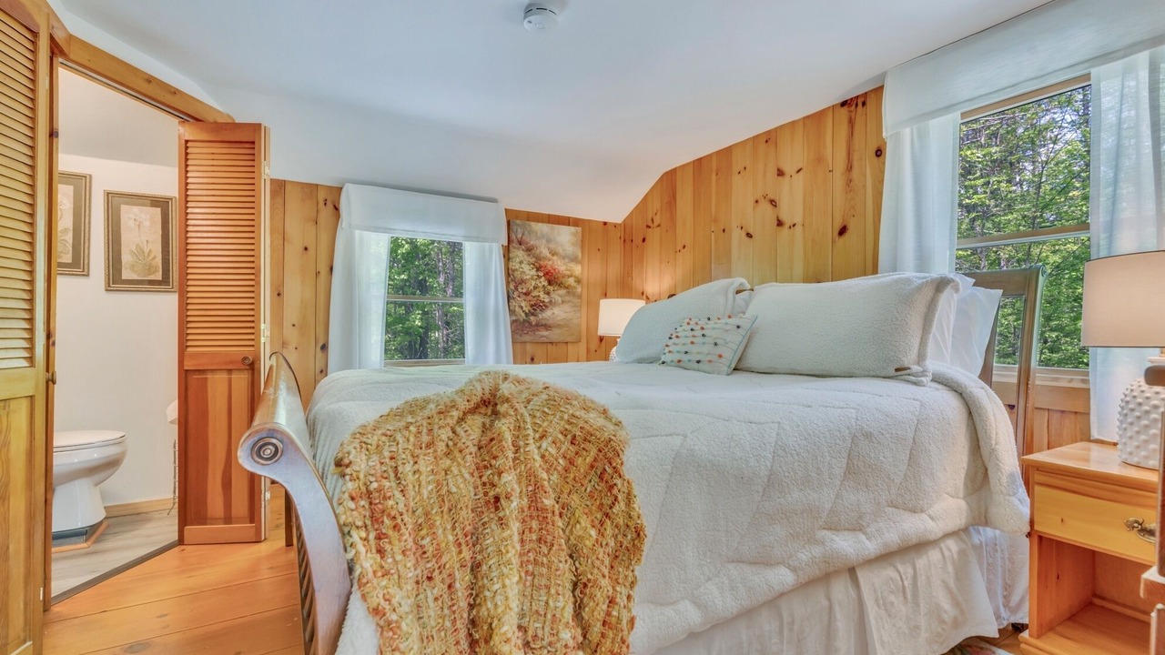 Photo of Bedroom in Wayne
