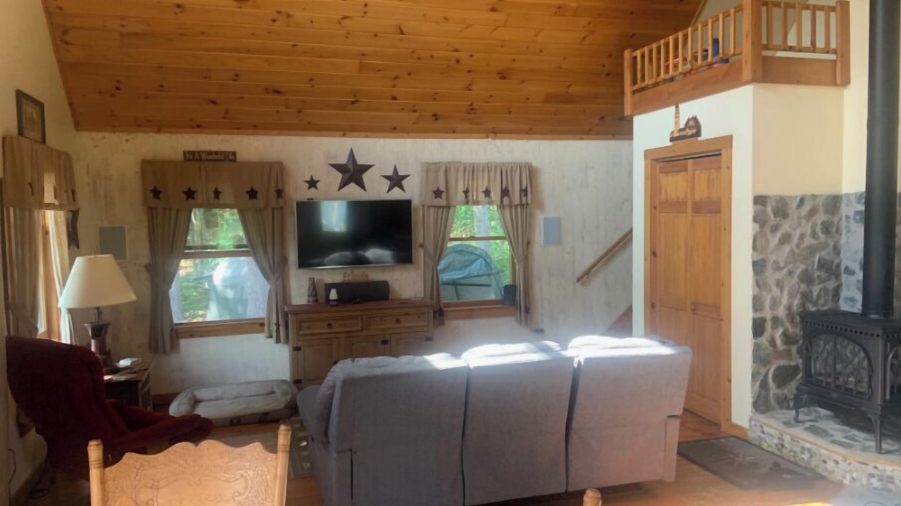 Photo of Livingroom in Ellsworth
