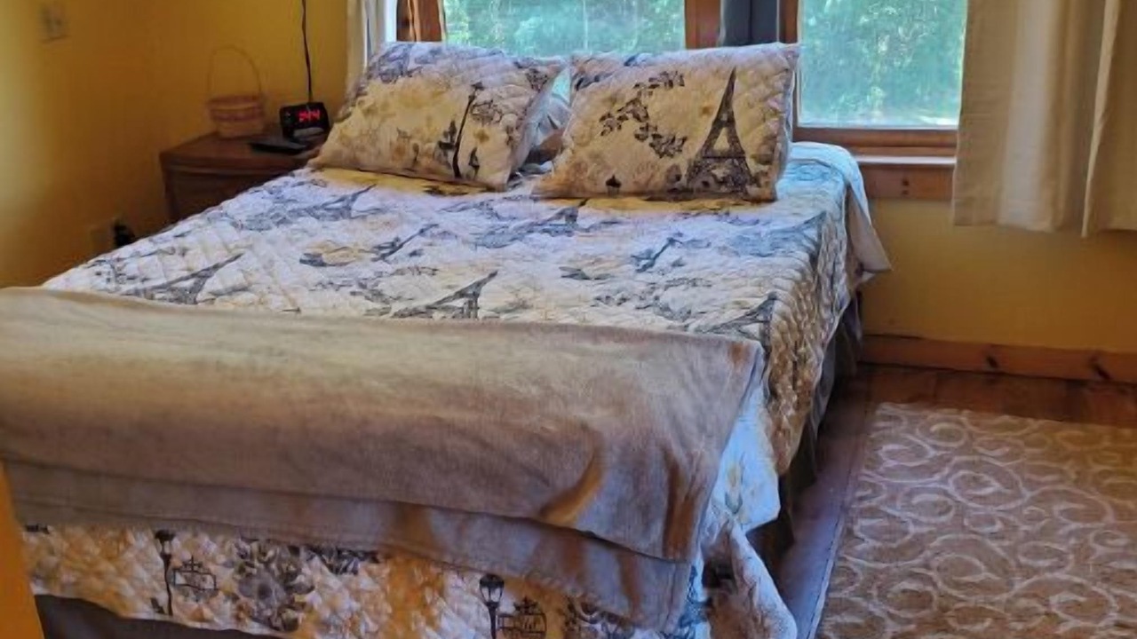Photo of Bedroom in Ellsworth