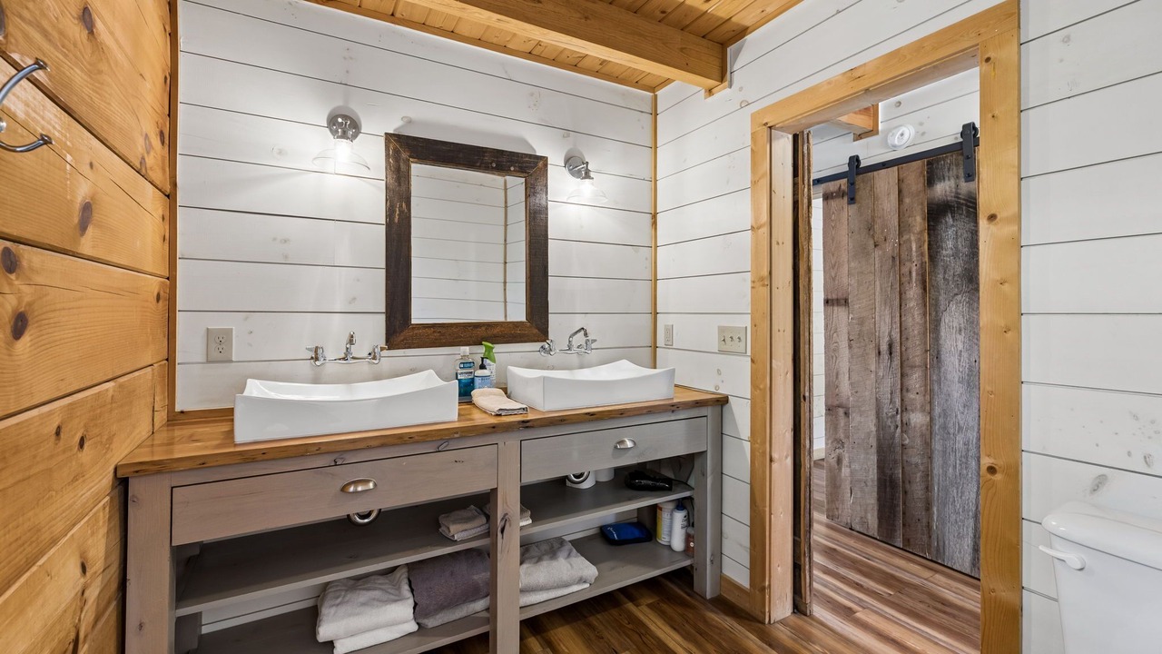 Photo of Bathroom in Tellico Plains
