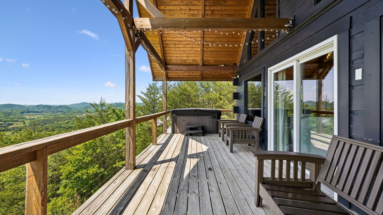 Photo of Patio Balcony in Tellico Plains