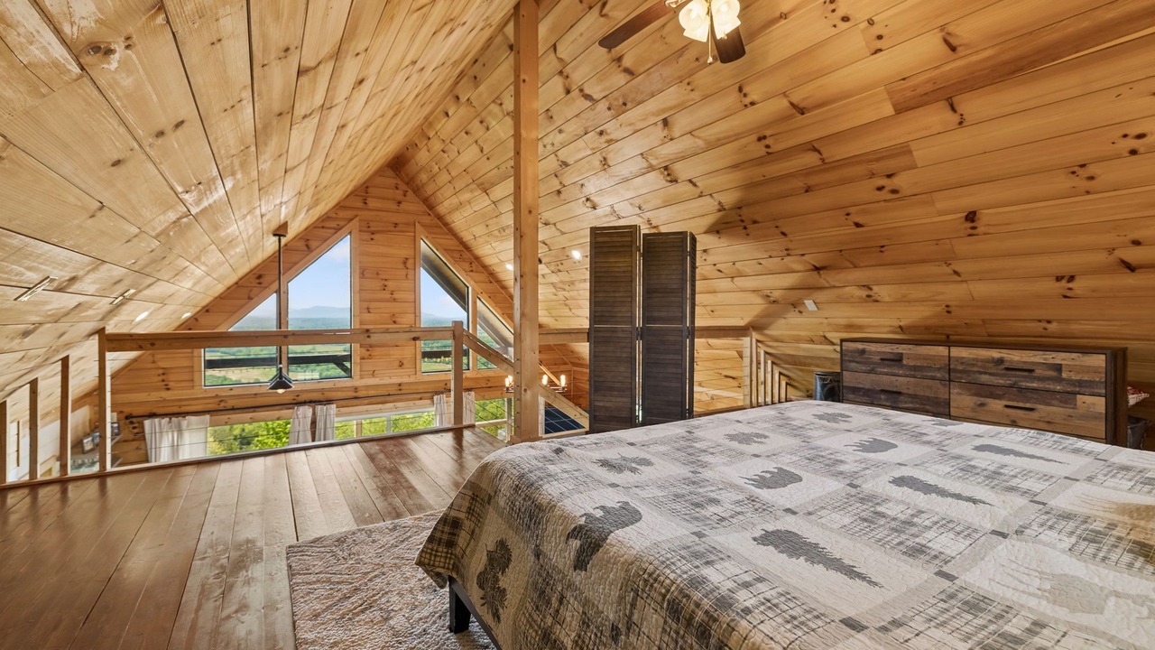 Photo of Bedroom in Tellico Plains