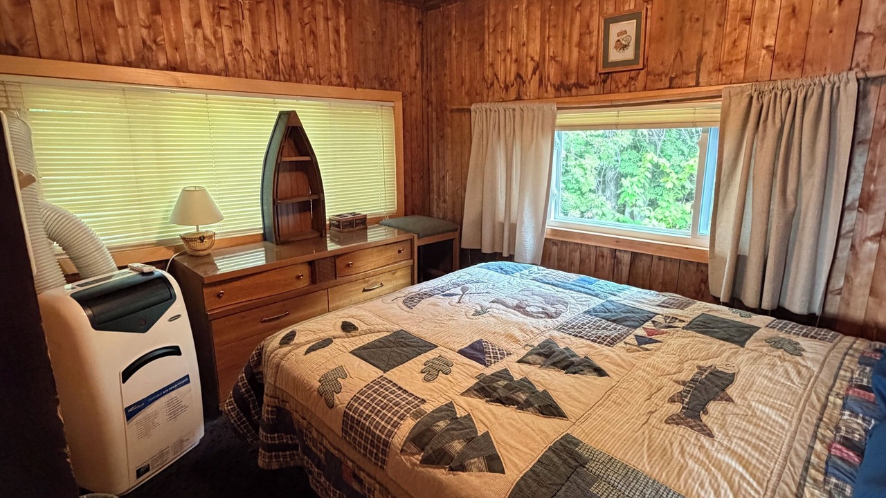 Photo of Bedroom in Ellsworth