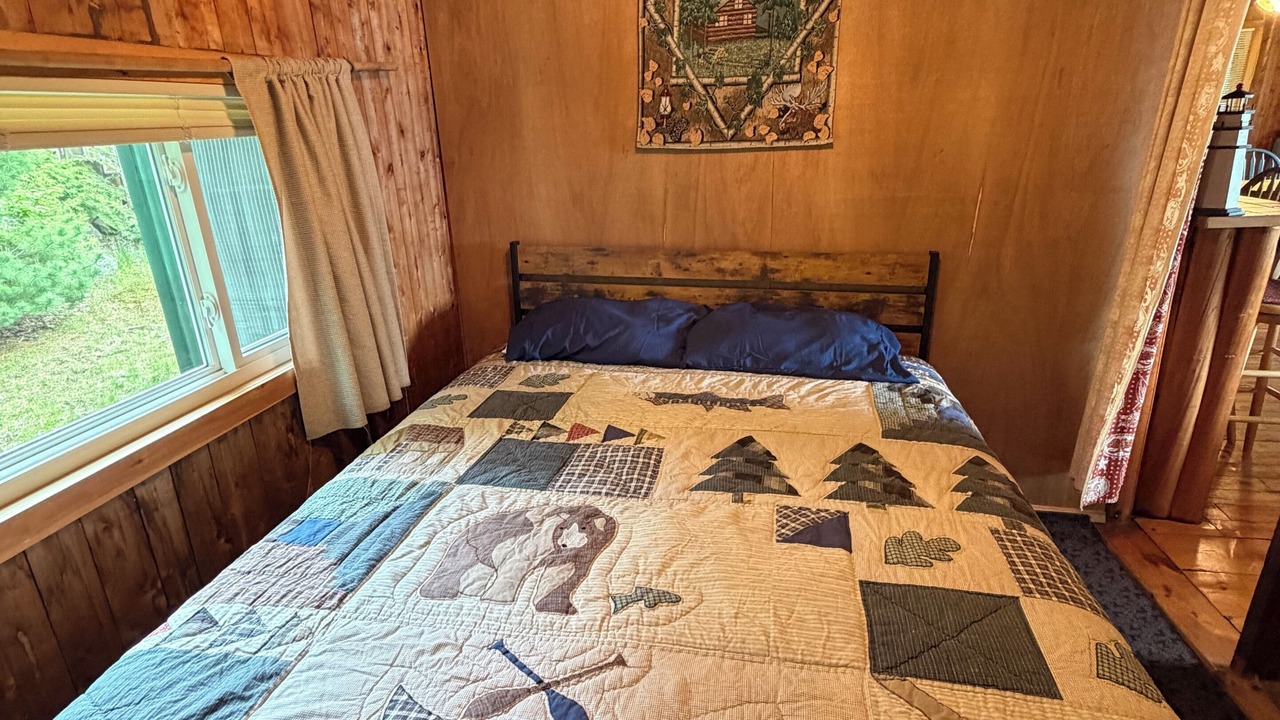 Photo of Bedroom in Ellsworth