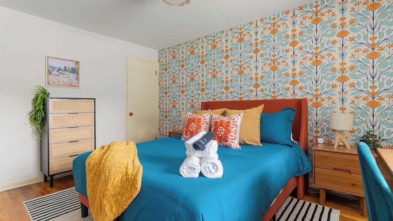Photo of Bedroom in Sharon Heights