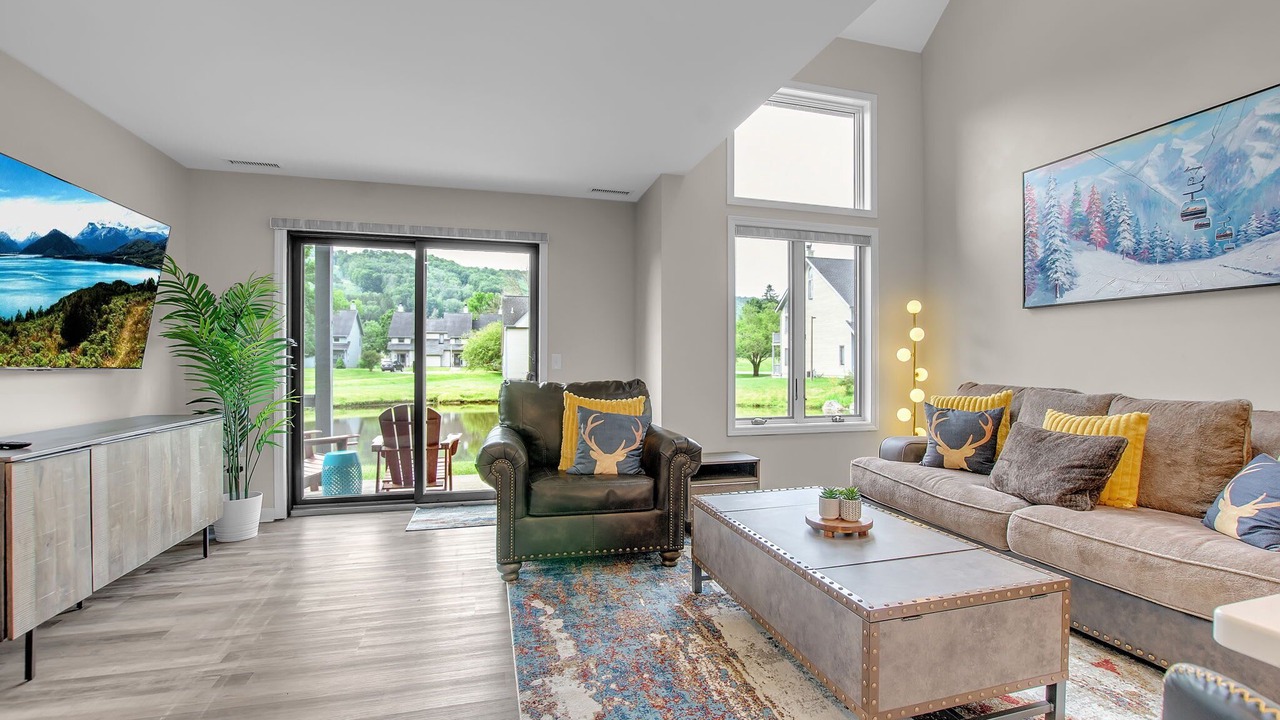 Photo of Livingroom in Ellicottville