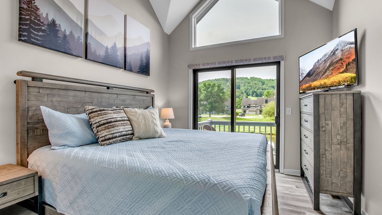 Photo of Bedroom in Ellicottville