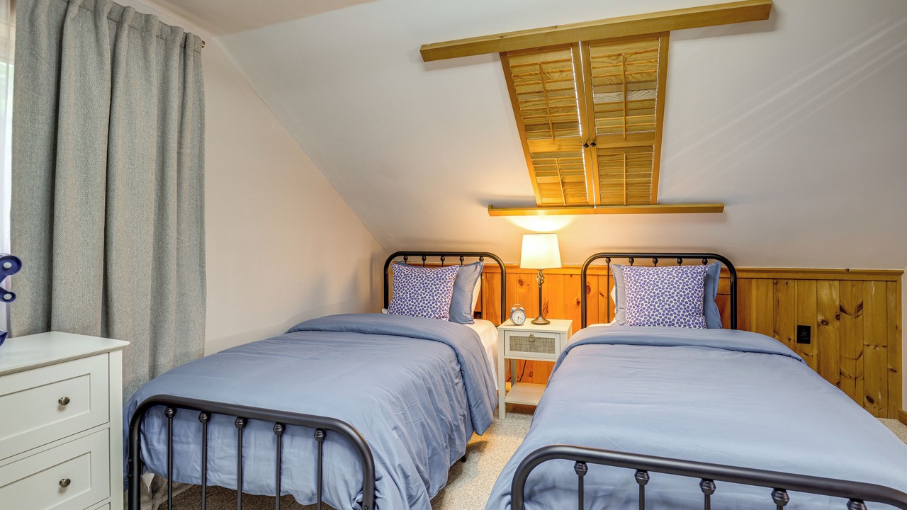 Photo of Bedroom in Hammondsport