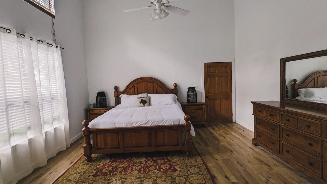 Photo of Bedroom in Scroggins