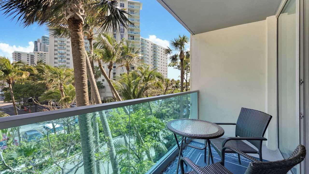 Photo of Outdoor in Hollywood South Central Beach