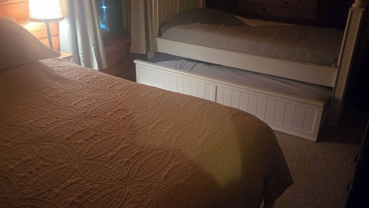 Photo of Bedroom in Kattskill Bay