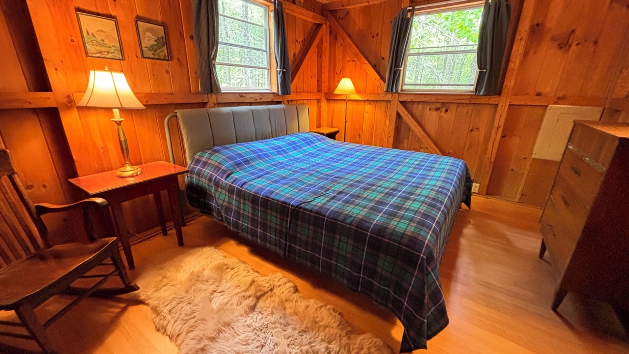 Photo of Bedroom in Hall Quarry
