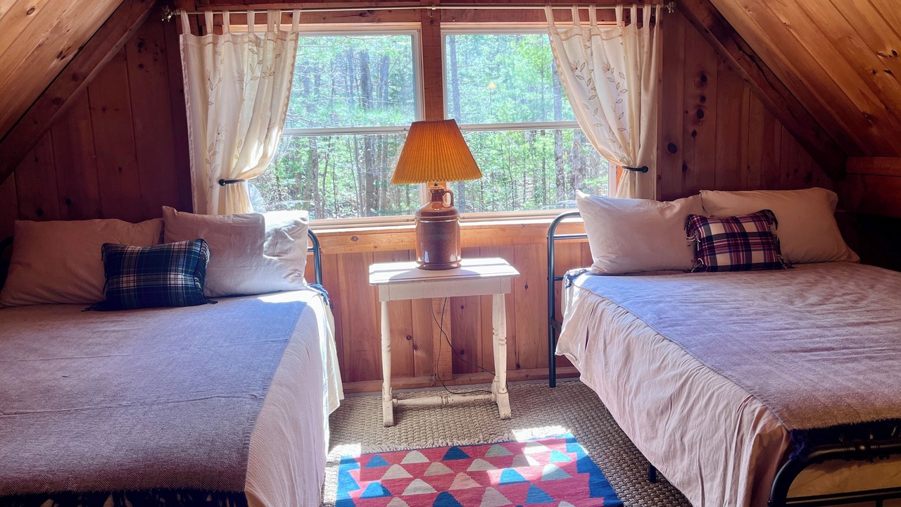 Photo of Bedroom in Hall Quarry