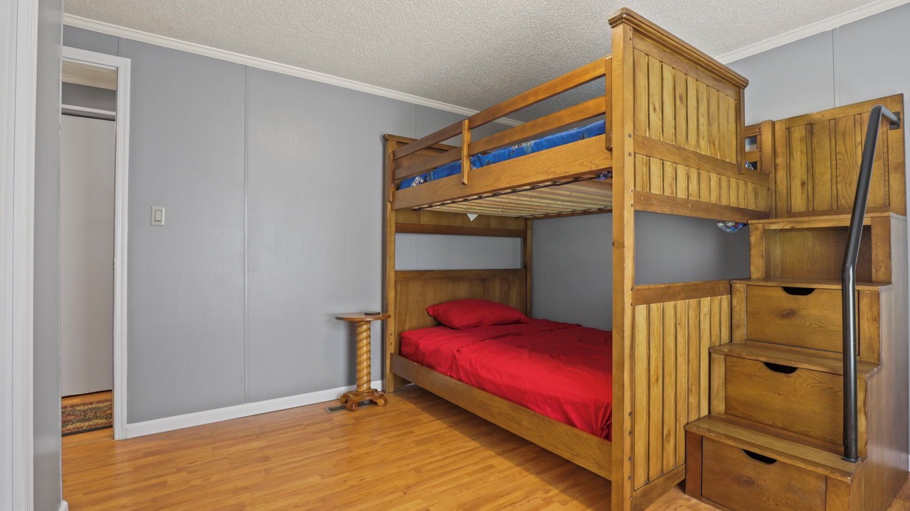 Photo of Bedroom in Buckeye Lake