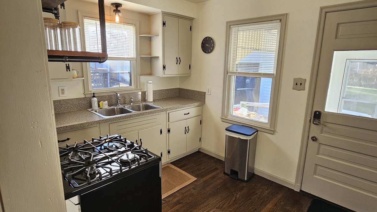 Photo of Kitchen in Warren