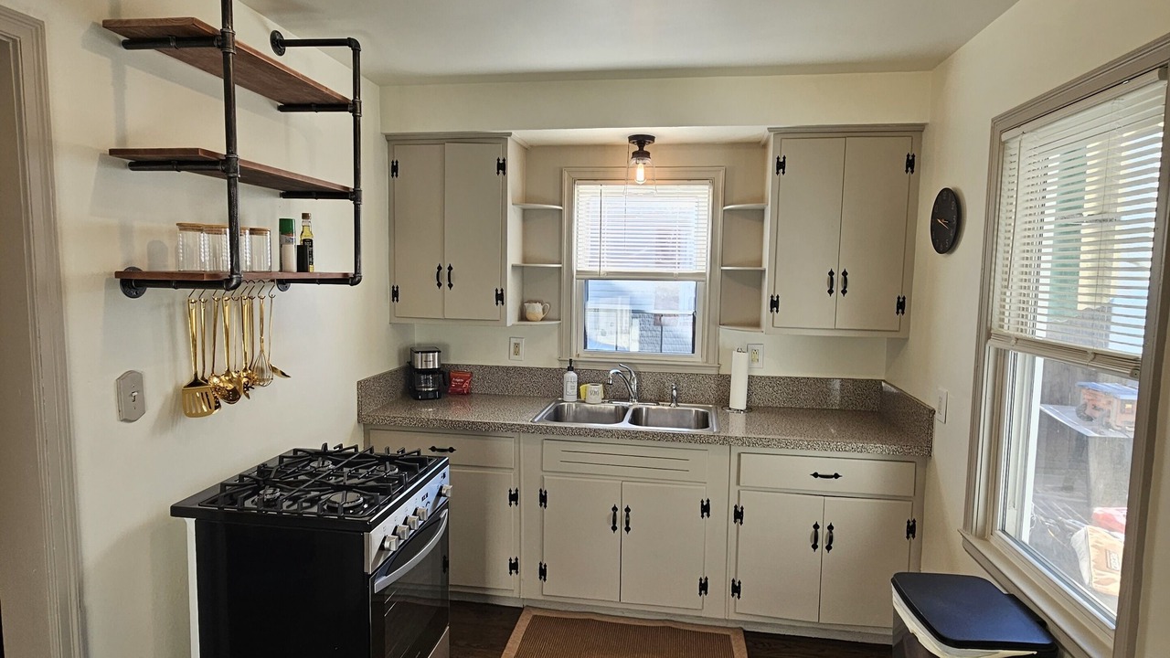 Photo of Kitchen in Warren