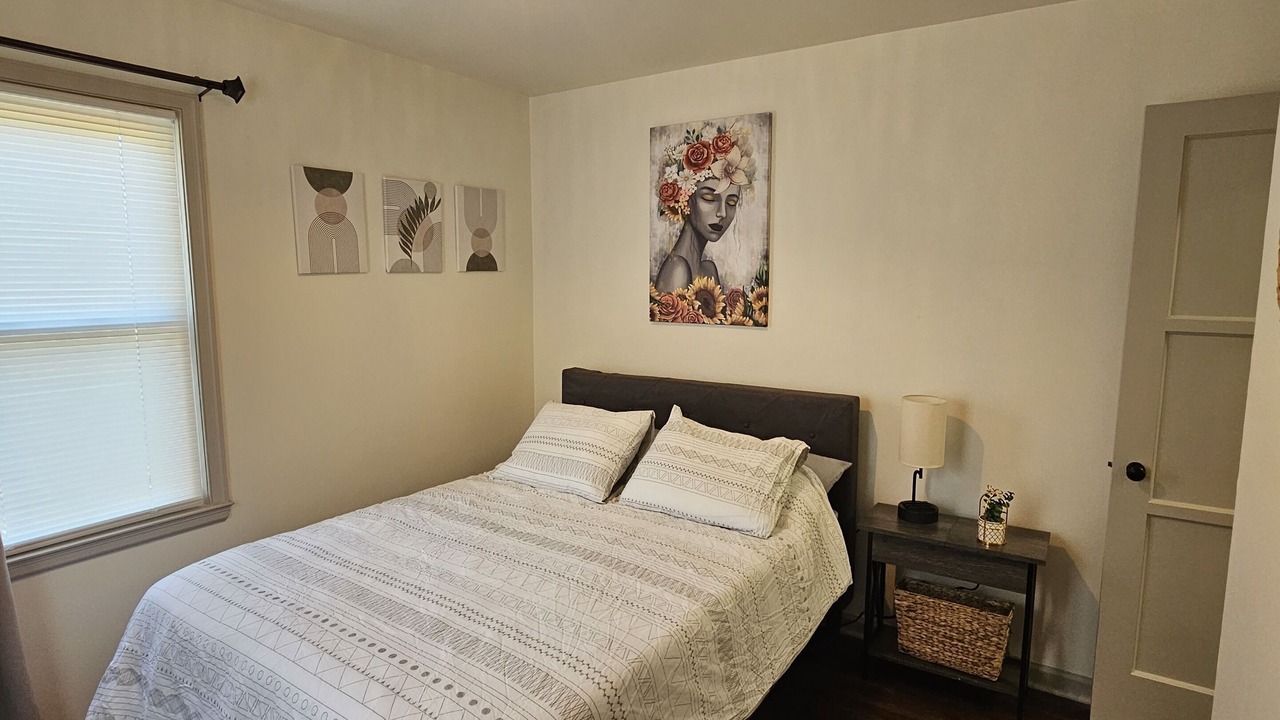 Photo of Bedroom in Warren